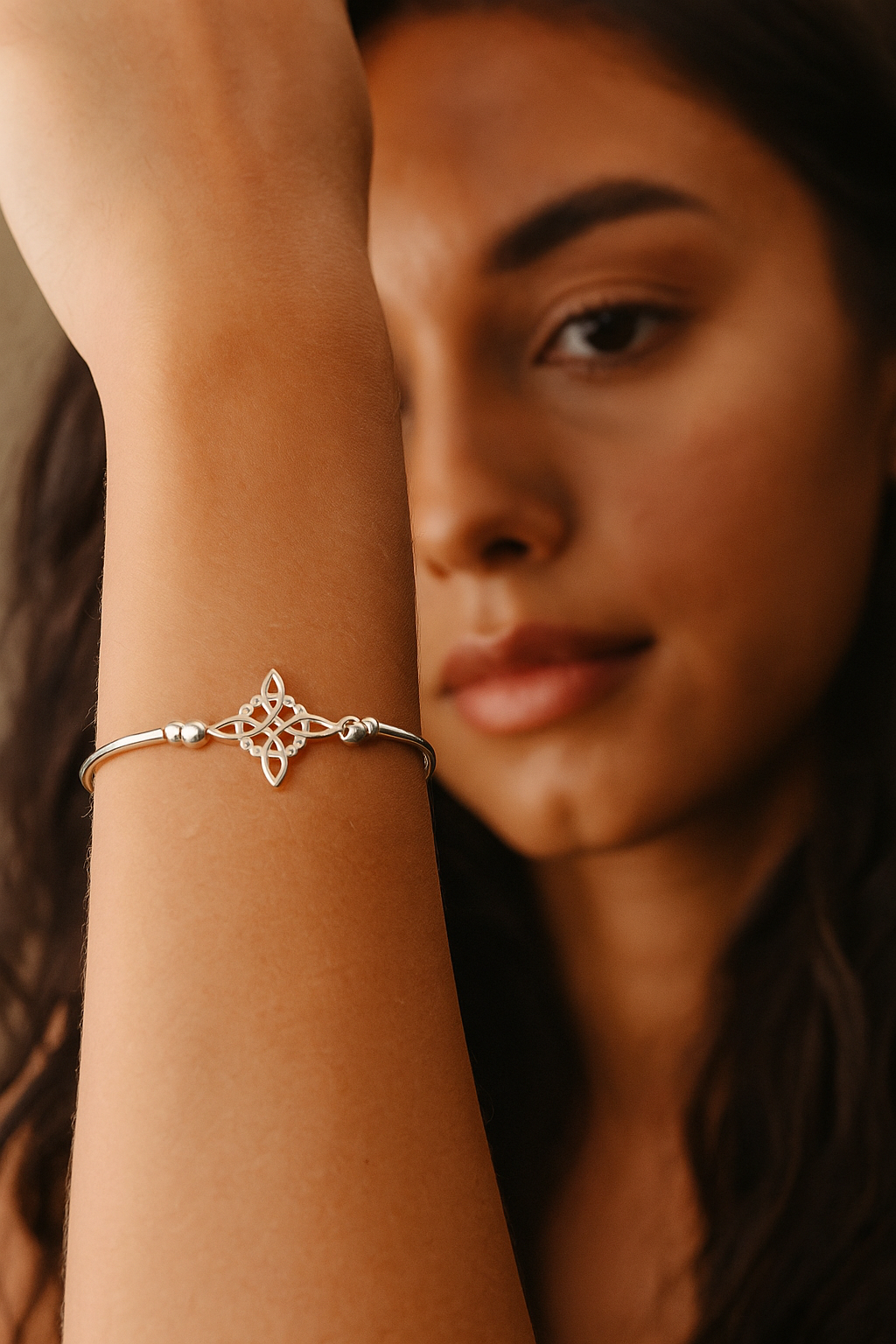 Pulsera Semirrída Lisa Nudos