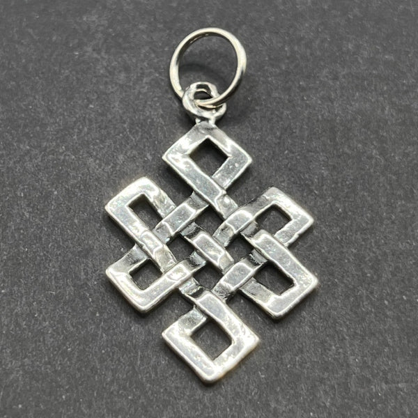 Colgante Nudo Sin Fin 30MM