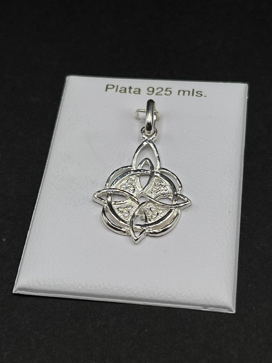 Colgante Nudo de Bruja Flor