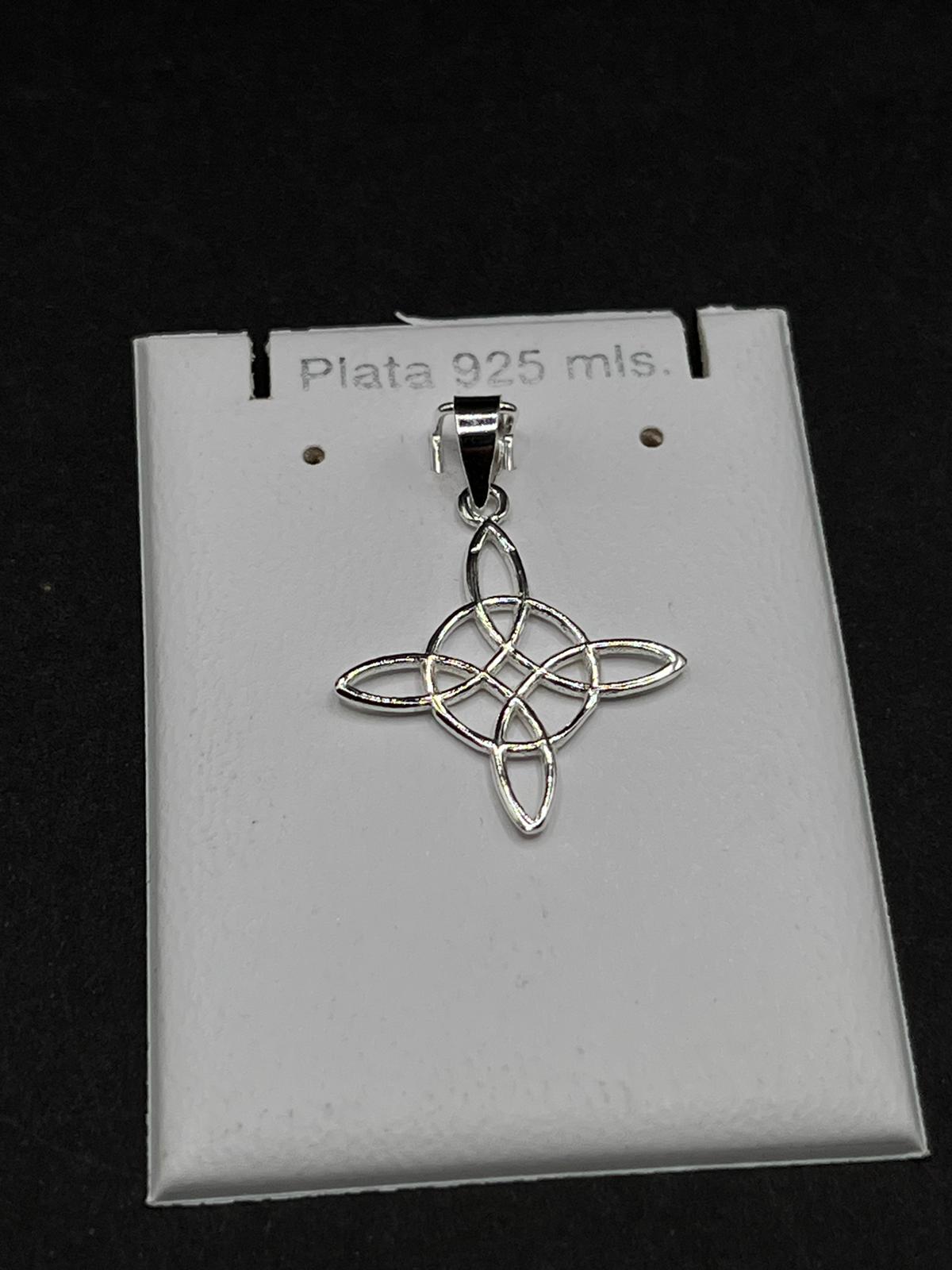 Colgante Nudo de Bruja Simple