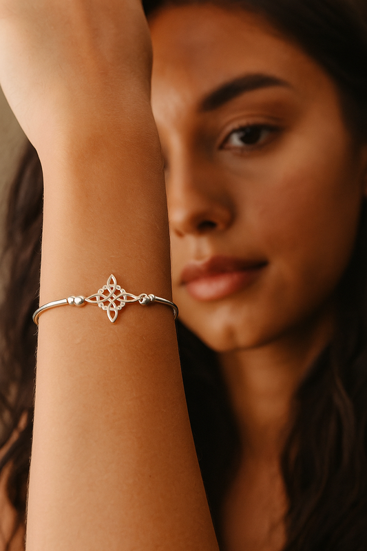 Pulsera Semirrída Lisa Nudos