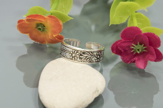 Anillo Pie Tallo Flor