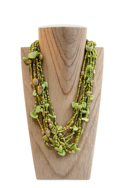 Collar Bolitas Pistacho